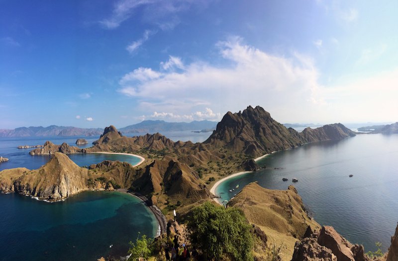 Komodo dragon et circuit sur l'Ile Flores